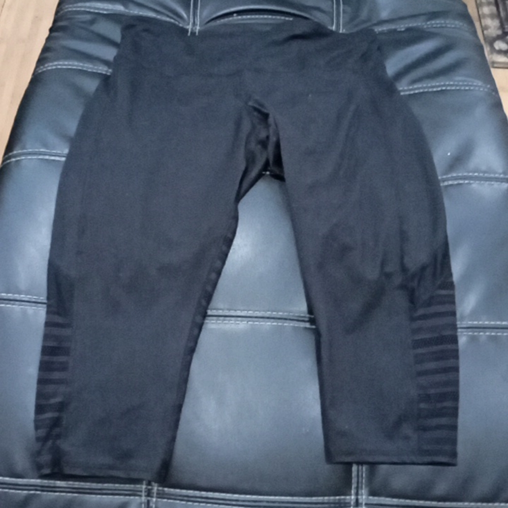 😍women's champion high waisted crop leggins😍